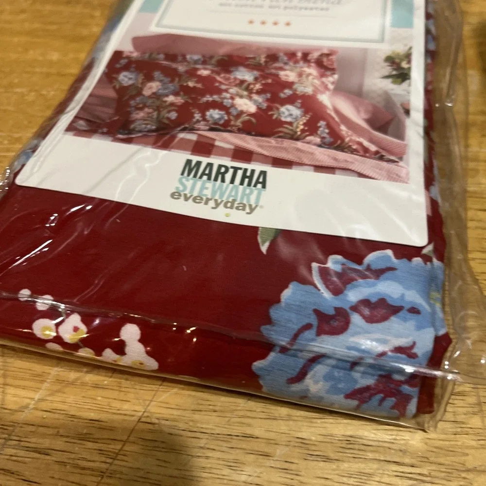 Martha Stewart Everyday Red Floral Shams‎ Blue Flowers Cottagecore Vtg Set Of 2